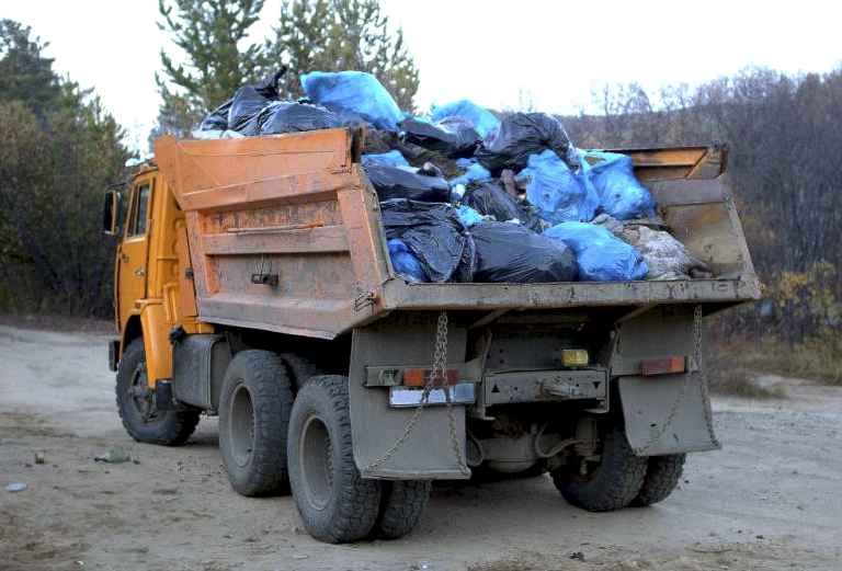 Вывоз бытового мусора дешево по Новосибирску